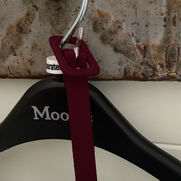 Le Chateau wine coloured dress - Picture 9 of 9